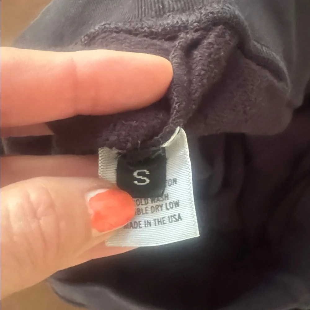 Claire V sweatshirt style tee. Great condition - Picture 4 of 8